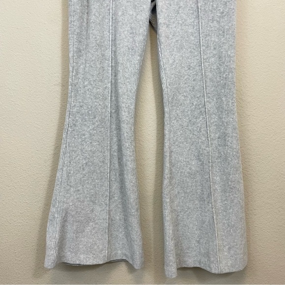 Aerie Groove-On Velour High Waisted Flare Pant Medium Heather Gray Size M - Picture 6 of 9